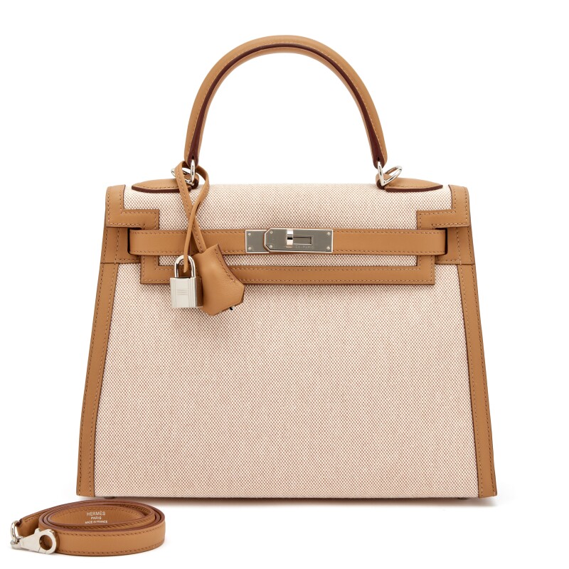 Hermès Gris Perle Ostrich Mini Kelly 20 Gold Hardware, 2022 Available For  Immediate Sale At Sotheby's