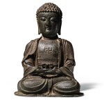 STATUE DE BOUDDHA EN BRONZE PATINÉ DYNASTIE MING | 明 銅佛坐像 | A bronze figure of Buddha, Ming Dynasty