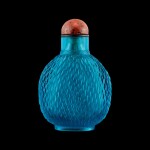 A turquoise-blue glass 'basketweave' snuff bottle Qing dynasty, 18th - 19th century | 清十八至十九世紀 藍料柳編紋鼻煙壺