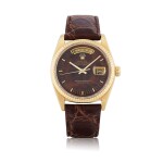 ROLEX | DAY-DATE, REF 18038  YELLOW GOLD WRISTWATCH WITH DAY, DATE AND WALNUT WOOD DIAL  CIRCA 1986
