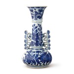 A CHINESE EXPORT BLUE AND WHITE BOTTLE VASE KANGXI PERIOD, CIRCA 1700