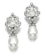 ATTRIBUTED TO CARTIER [傳為卡地亞製] | PAIR OF SUPERB NATURAL PEARL AND DIAMOND EARRINGS, 1930S [天然珍珠配鑽石耳環一對，1930年代]