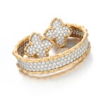 Diamond pair of earrings and bracelet (Paio di orecchini e bracciale in diamanti)