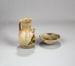 A 'Changsha' painted ‘floral’ bowl and a 'Changsha' painted ‘bird’ ewer, Tang dynasty | 唐 長沙窰花卉紋盌及長沙窰黃釉鳥紋執壺一組兩件