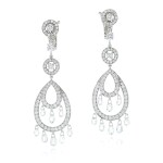 Pair of diamond earrings, 'Cinna Pampilles'