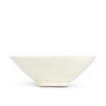 A white-glazed conical tea bowl, Tang dynasty 唐 白釉斗笠茶盌