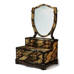 A CHINESE EXPORT LACQUER DRESSING TABLE MIRROR, LATE 18TH CENTURY