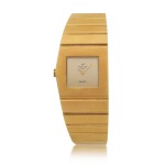 QUEEN MIDAS, REF 4313 YELLOW GOLD LEFT-HANDED BRACELET WATCH WITH RARE ORIGINAL PRESENTATION CASE IN THE FORM OF A GREEK VASE CIRCA 1977