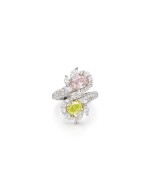 COLOURED DIAMOND AND DIAMOND RING | 彩色鑽石 配 鑽石 戒指 (彩色鑽石共重2.17卡拉)