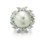  PEARL AND DIAMOND RING | 養殖珍珠 配 鑚石 戒指