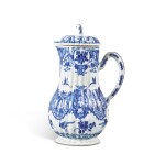 A Chinese Export Blue and White Ewer and Cover, Qing Dynasty, Kangxi Period