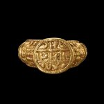 A gold ring with an inscribed bezel South India, 17th - 18th century | 南印度 十七至十八世紀 銘文金戒指