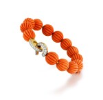 Coral and diamond bracelet | Bracelet corail et diamants