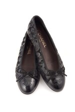 PAIR OF BLACK PATENT LEATHER FLATS, CHANEL