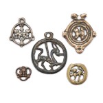 A group of 5 copper-alloy zoomorphic thogchags, Tibet, 8th - 15th century 八至十五世紀 西藏 獸紋天鐵一組五件