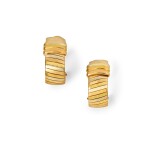 Cartier, Pair of gold earrings [Paire de boucles d'oreille en or],1980s [vers 1980]