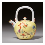 A MEISSEN YELLOW-GROUND TEAPOT AND COVER CIRCA 1730-35