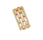 Van Cleef & Arpels | Gold and Diamond 'Snowflake' Bangle-Bracelet  梵克雅寶 黃金鑲鑽石「Snowflake」手鐲