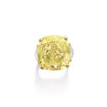 Fancy Intense Yellow diamond ring | 格拉夫濃彩黃色鑽石戒指