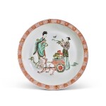 A famille-verte 'birthday' dish, Mark and period of Kangxi | 清康熙 五彩麻姑獻壽圖盤 《大清康熙年製》款
