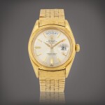 Day-Date, reference 1806 Montre bracelet en or jaune avec jour et date | Yellow gold wristwatch with day, date and bracelet Vers 1960 |  Circa 1960