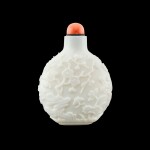 A carved jade-imitation white glass 'floral' snuff bottle, Qing dynasty, late 18th - early 19th century | 清十八世紀末至十九世紀初 涅白料仿白玉花蝶圖鼻煙壺