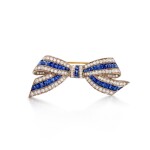 Sapphire and Diamond Brooch | 藍寶石 配 鑽石 胸針