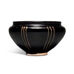 A slip-decorated black-glazed jar, Jin dynasty | 金 黑釉棱線紋罐