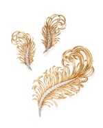 GOLD AND DIAMOND BROOCH AND PAIR OF EARCLIPS, TIFFANY & CO.