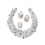 Moonstone, cultured pearl and diamond parure | Parure pierres de lune, perles de culture et diamants