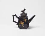 A Plaue-an-der-Havel Stoneware Brown/Black-Glazed and Gilt Teapot and Cover, Circa 1717-30
