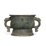 An archaic bronze ritual food vessel, gui, Early Western Zhou dynasty, ca. 11th/10th century BC | 西周早期 約公元前十一至十世紀 青銅夔龍紋簋