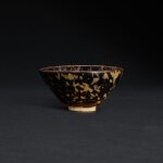 An inscribed Jizhou tortoiseshell-glazed bowl, Song dynasty 宋 吉州窰玳瑁釉盌 底銘「樂」字款