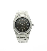 REFERENCE 4100 ROYAL OAK A STAINLESS STEEL AUTOMATIC WRISTWATCH WITH DATE AND BRACELET, CIRCA 1975