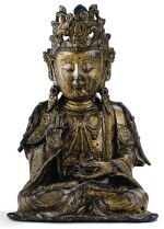 STATUETTE DE GUANYIN EN BRONZE LAQUÉ OR DYNASTIE MING | 明 漆金銅觀音坐像 | A lacquer-gilt figure of Guanyin, Ming Dynasty