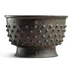 A bronze ritual food vessel (Gui), Late Shang / early Western Zhou dynasty | 商末 / 西周初 天黽父癸簋