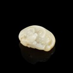 A white and russet jade 'badgers' group, Ming dynasty 明 白玉子母雙獾
