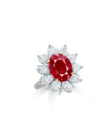 An Extremely Fine and Rare Ruby and Diamond Ring | 極其珍罕 6.03克拉 天然「緬甸鴿血紅」未經加熱紅寶石 配 鑽石 戒指