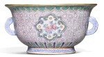A FAMILLE-ROSE HANDLED BOWL, LATE QING DYNASTY