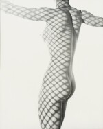 Erwin Blumenfeld | Nude behind the scenes, New York, 1953 