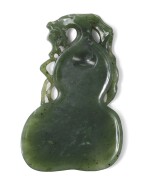 A SPINACH JADE 'DOUBLE-GOURD' INK PALETTE | QING DYNASTY, 19th CENTURY