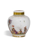 A Meissen chinoiserie ovoid teacaddy and cover, Circa 1735