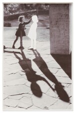 Zwei Mädchen im Schatten (Two Girls in the Shadow)  