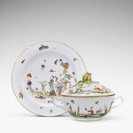 A Meissen two-handled bowl, cover and stand, Circa 1730-35