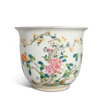 A famille-rose 'floral' jardiniere, Late Qing dynasty / Republic period | 清末 / 民國 粉彩花卉圖花盆