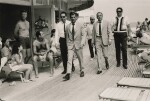 TERRY O'NEILL | FRANK SINATRA WALKING ON THE BOARDWALK, MIAMI, 1968