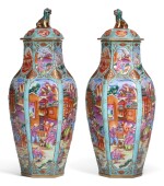 A PAIR OF SAMSON HEXAGONAL VASES AND COVERS