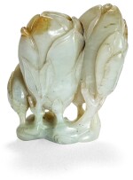 GROUPE EN JADE CÉLADON DYNASTIE QING, XIXE SIÈCLE | 清十九世紀 青白玉玉蘭花把件 | A celadon jade 'magnolia' carving , Qing Dynasty, 19th century