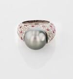 Morelle Davidson | Bague perle de culture, diamants et rubis | Cultured pearl, diamond and ruby ring