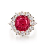 Ruby and Diamond Ring | 梵克雅寶 | 6.15 克拉泰國紅寶石 配 鑽石戒指